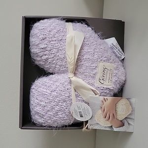 Brand new, giving heart light purple.